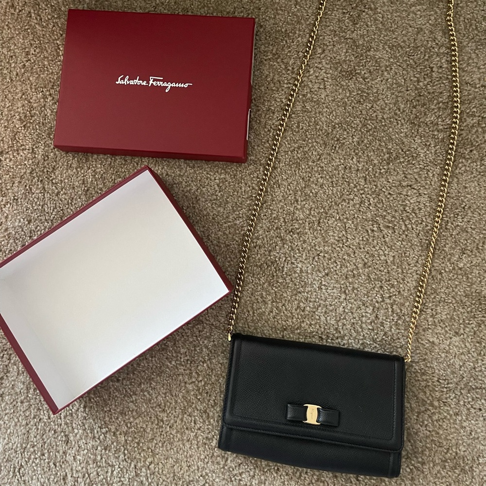 Salvatore Ferragamo Wallet on Chain